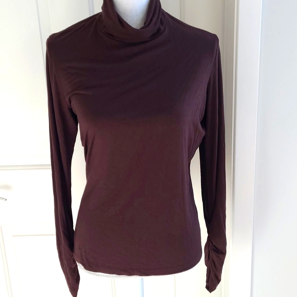 3/$20💋Karen Kane Turtleneck